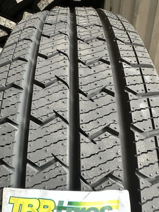 Нови Всесезонни Бусови Гуми TBB TIRES ADVENZZA AS 175/70R14C 95/93T 1757014 1757014C