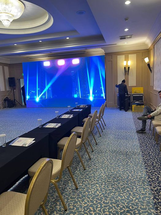 Аренда Лед экрана для конференции пульт управления тех поддержка