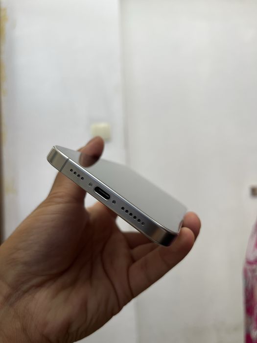 Iphone 16 Pro max 256 GB заблокирован