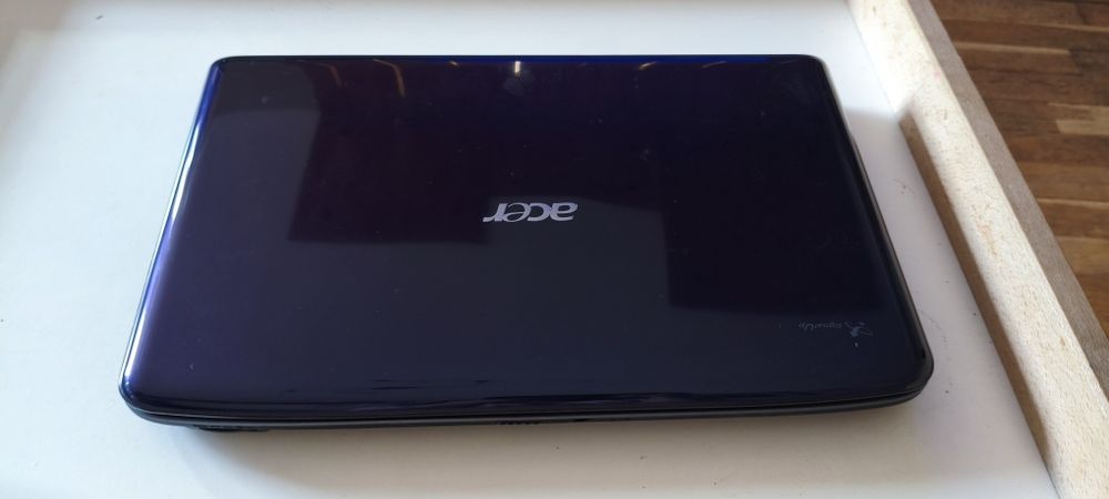 Лаптоп Acer Aspire 5738Z - Работещ, с Windows 7 и работеща батерия!