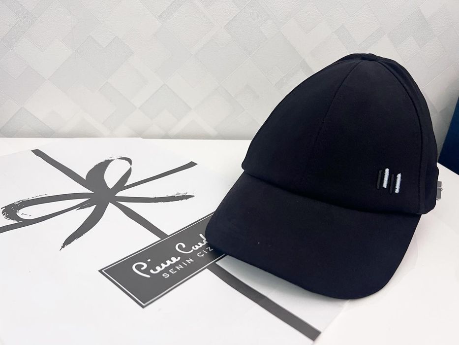 Кепки Pierre Cardin