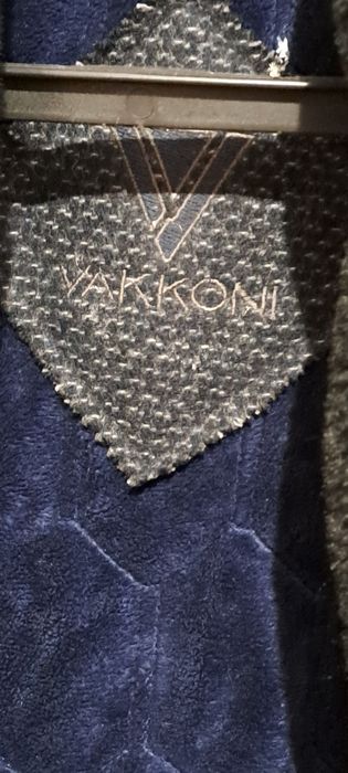 Продам пальто короткие