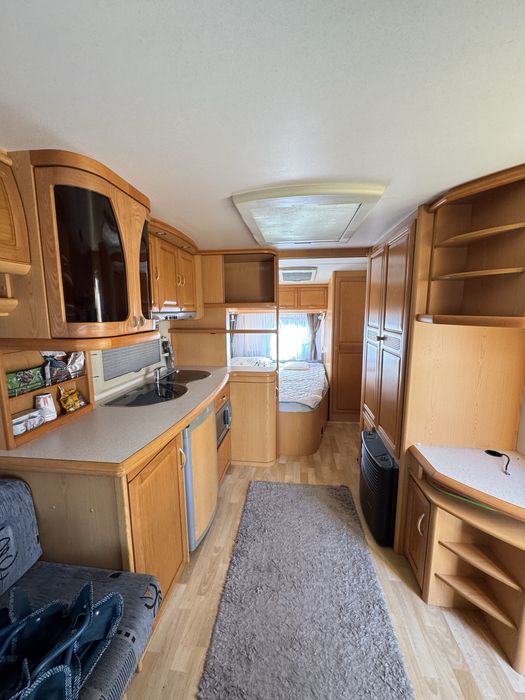 Vand Rulota HOBBY PRESTIGE 560 4/5 locuri