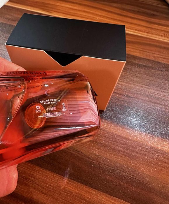 Дамски Парфюм Prada Paradoxe intense