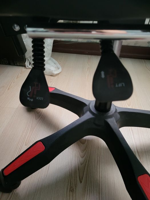 Игровое кресло в отличном состоянии