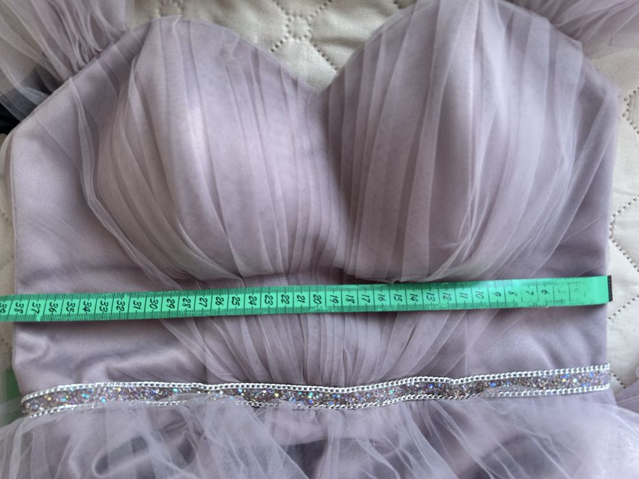 Официална рокля малко над глезена