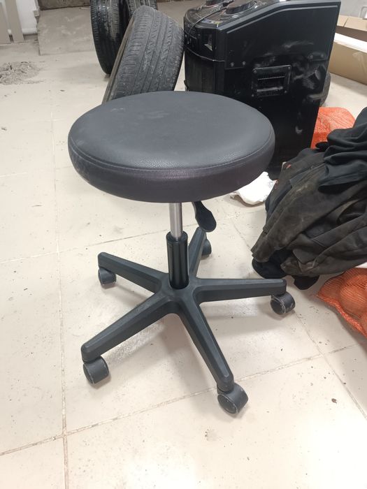 Продам  полка и кресло