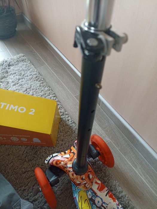 Детска швейцарска тротинетка Zi Timo 2 със светещи гуми