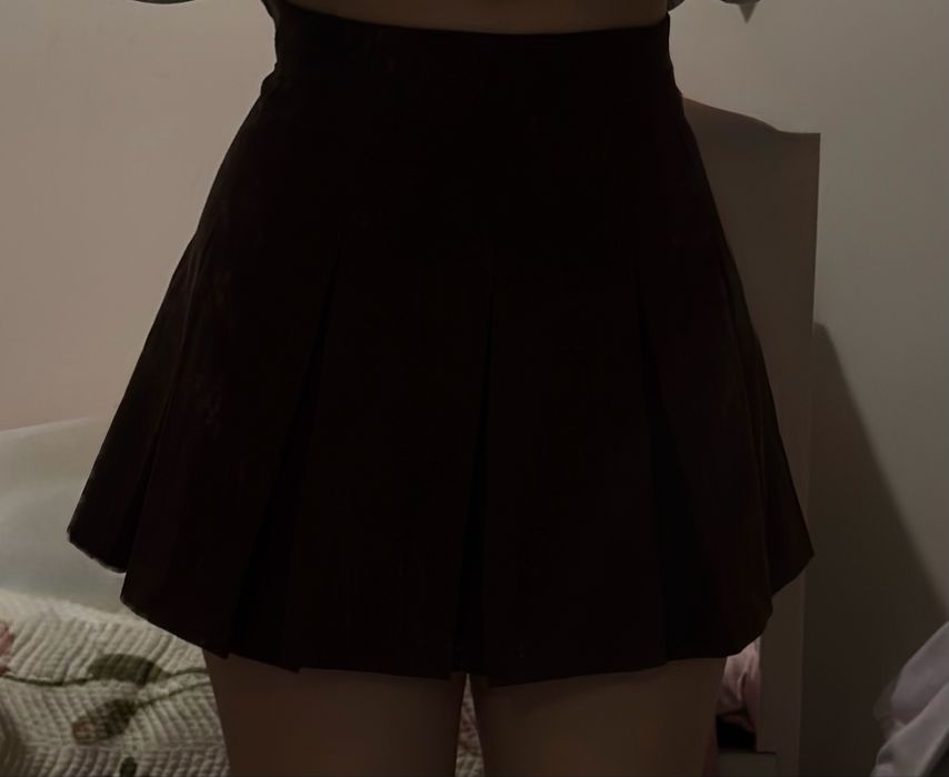 Продаю юбки и свитшот