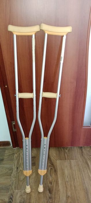 Продается новый Костыль