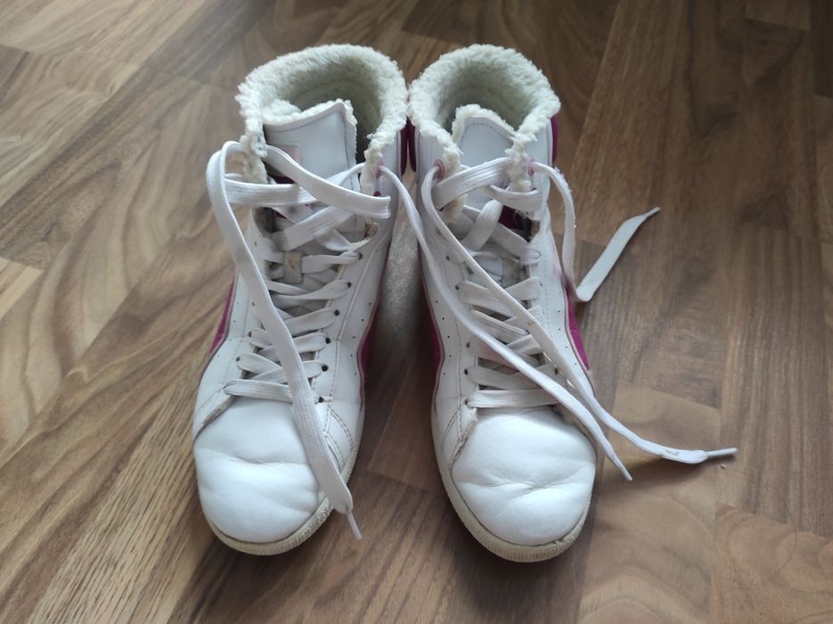 Разпродажба на запазени обувки