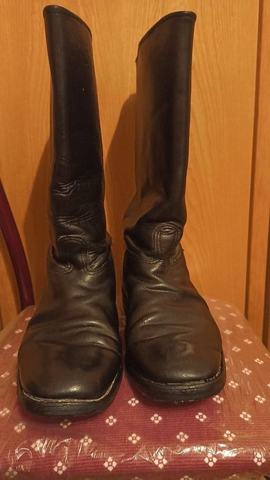 Cizme de piele tradiționale