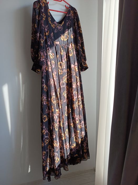 Vând rochie superbă