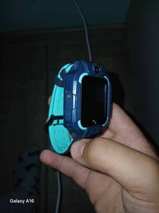 Smartwatch nou (foarte putin folosit)
