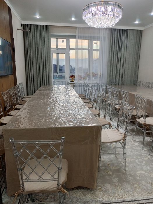 Аренда стола и стульев, посуда.