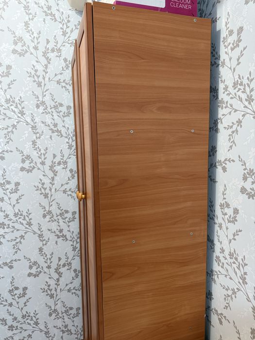 Продается Шкаф книжный