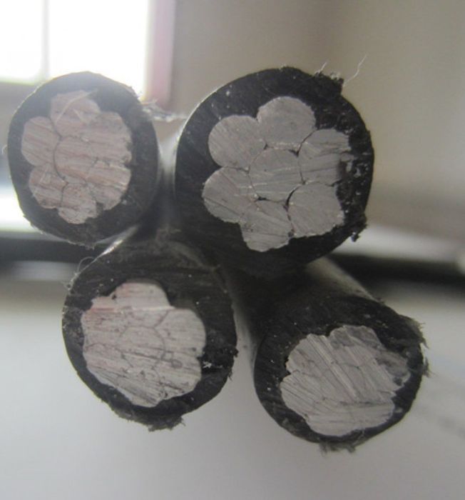 Кабел Усукан алуминиев за въздушно окачване