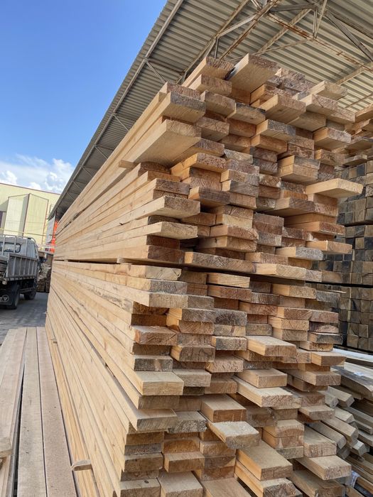 Пиломатериал доска балка стропила