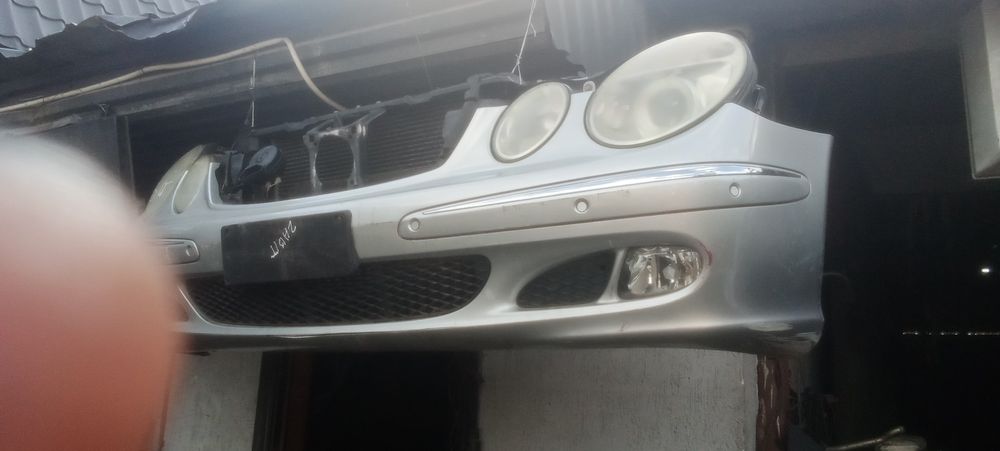 Мерседес 211 Мерседес 211.