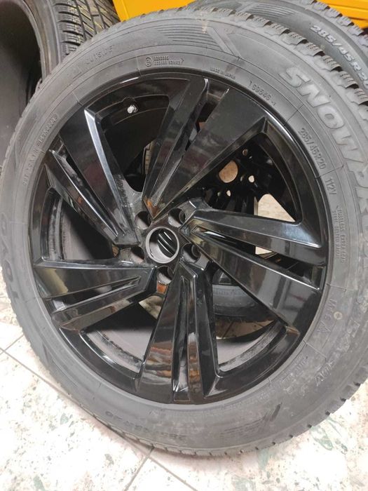 Vând roți complete VW Touareg