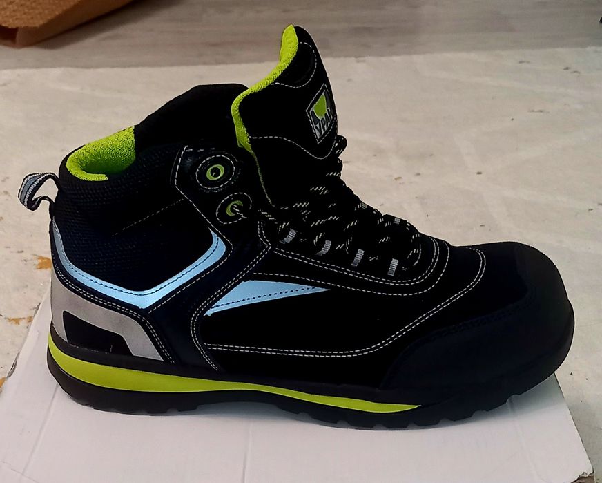 Продам спец.обувь