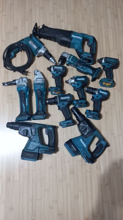 Scule Makita cu acumulator