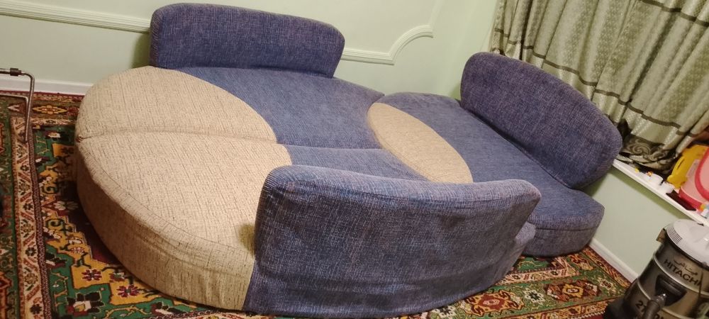 Assalomu alaykum divan va spalni boʻladigan sotiladi holati yaxshi