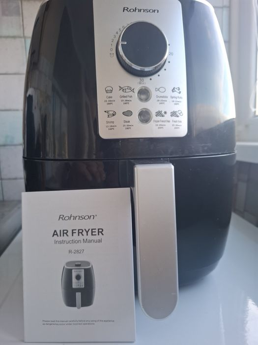 Продавам еър фрайър rohnson 5l