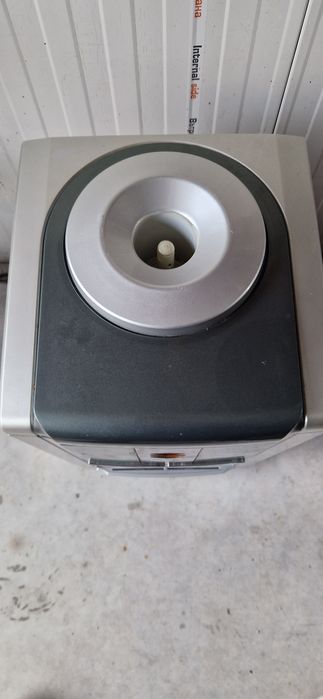 Диспенсър за вода с компресор