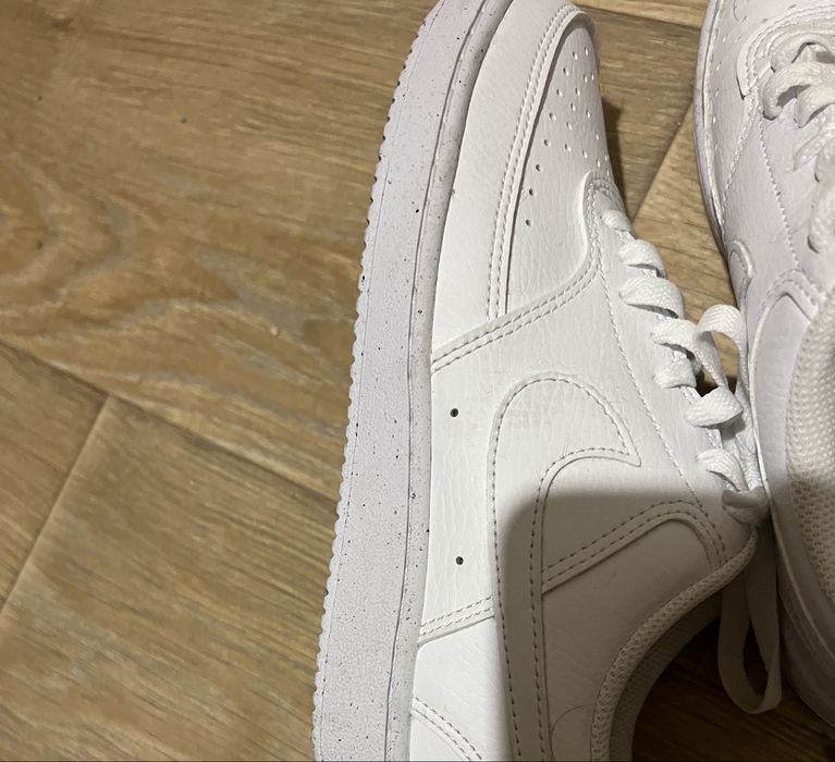 nike бели маратонки court vision low