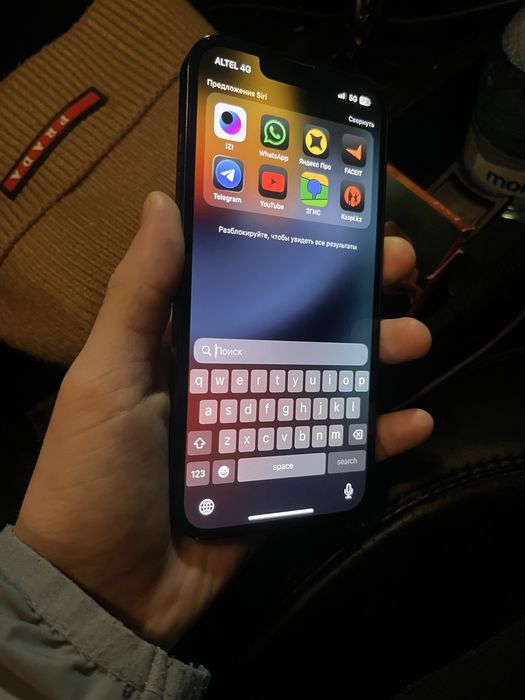 Продам Айфон 13 iphone 13