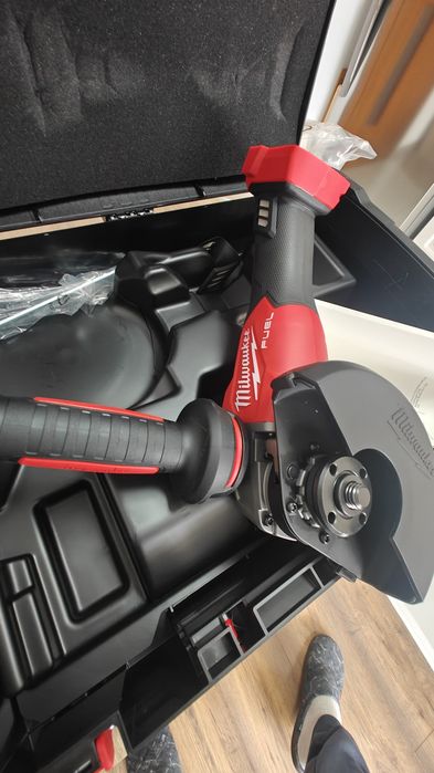 Flex milwaukee de 125 model destinat pie