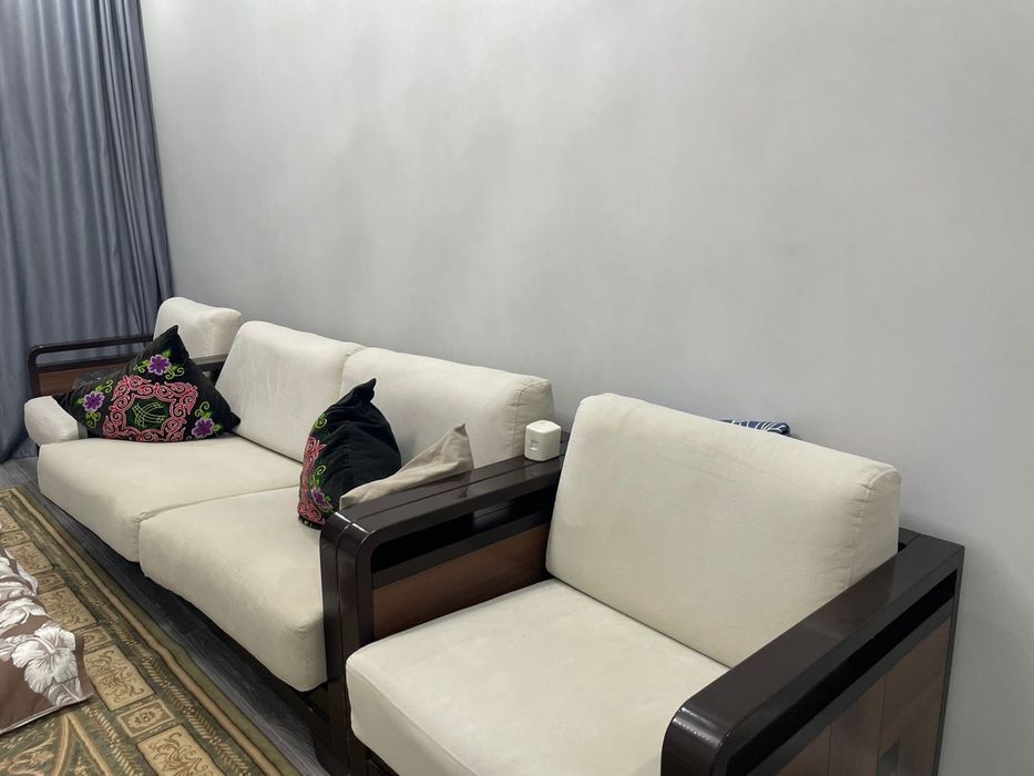 Срочно продам диван