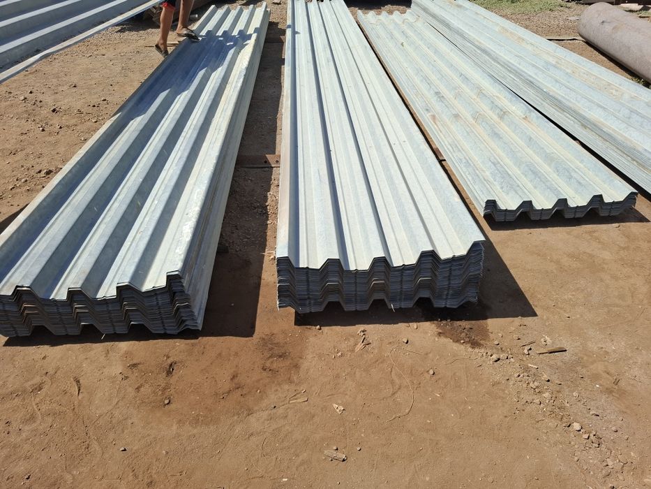 Profnastil sotiladi, holat yaxshi.