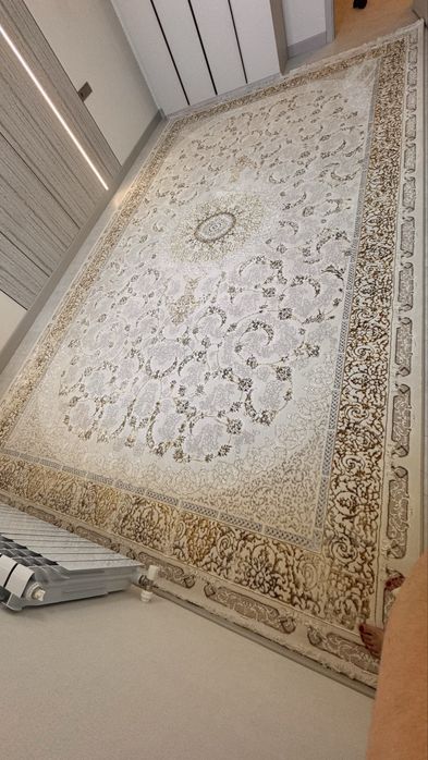 Продам шелковый ковер размер 5*3