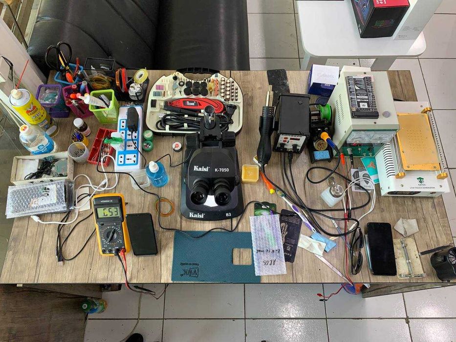 Telifon ustalar uchun asbob anjomlari sotiladi Komplekt