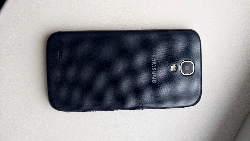 Продам Samsung Galaxy S4 (GT-I9500)