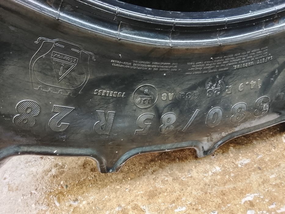 Cauciucuri 380/85/28(14.9/28)