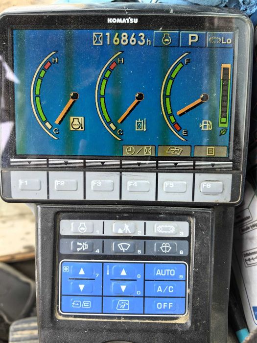 Excavator KOMATSU PC 240 LCD-8