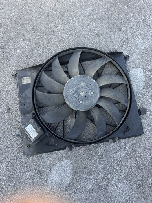 Продам диффузор на мерс 220