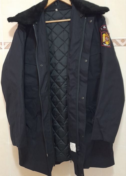 Scurta oras cu guler blana ISU noua