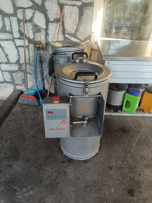 Masin tocat carne , robot bucatarie , curatat cartofi