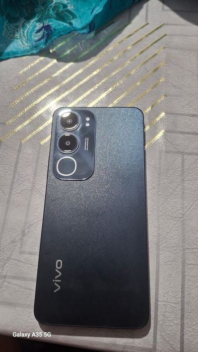 VIVO Y 19 PRO  256 гб 70000
