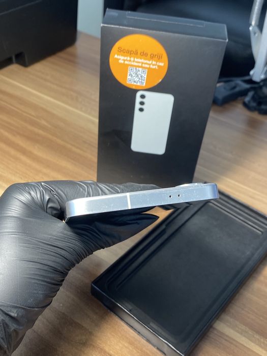 Samsung Galaxy s24+• 512 GB • Silver Shadow