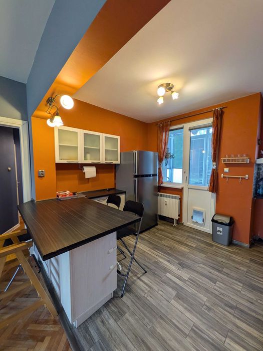 Продава се Тристаен апартамент в София, Изток - 91 кв.м за 1569 €/кв.м - Снимка #1