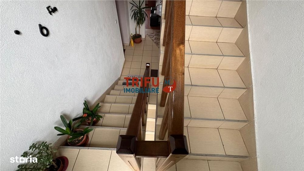 Casa de vanzare 4 camere Micesti partea stanga