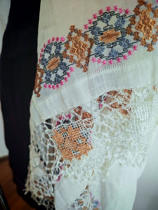 Costum popular Zona Banat peste 100 ani