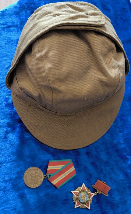 Продаются медали