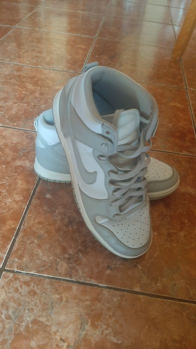 Vând Dunk-uri Nike High