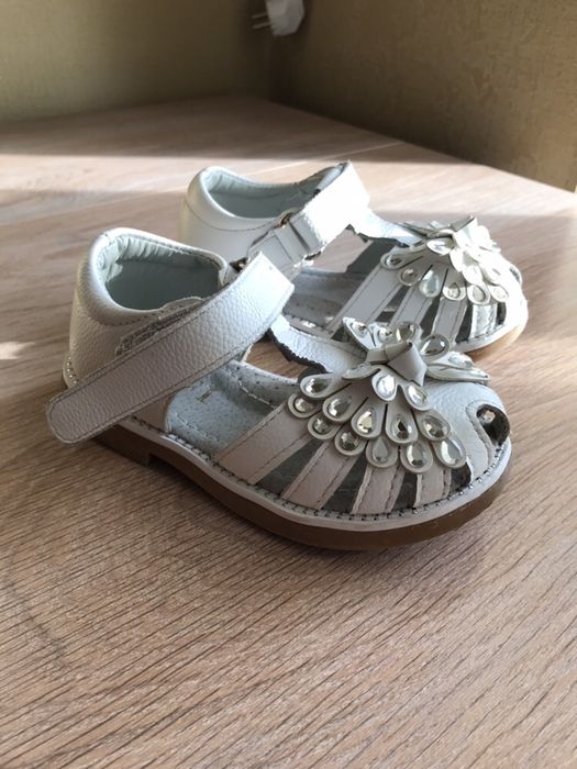 Детские сандали
